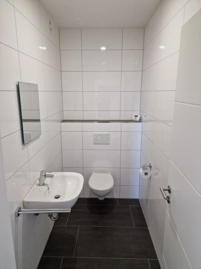Exklusive Ferienwohnung In Lingen Holthausen 2Zim, 2Badez,Kueche,Balkon,Waschmaschine المظهر الخارجي الصورة